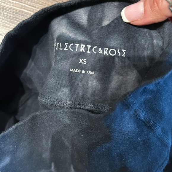 ELECTRIC & ROSE SET - Picture 6 of 7